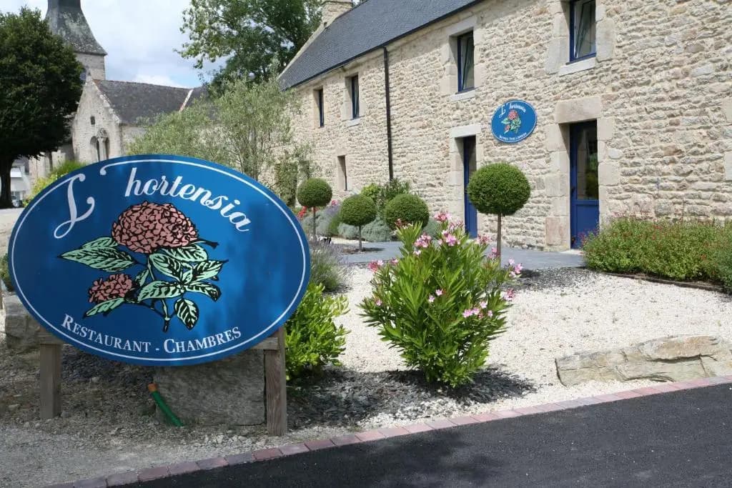 Hôtel - Restaurant l'Hortensia - Photo 1
