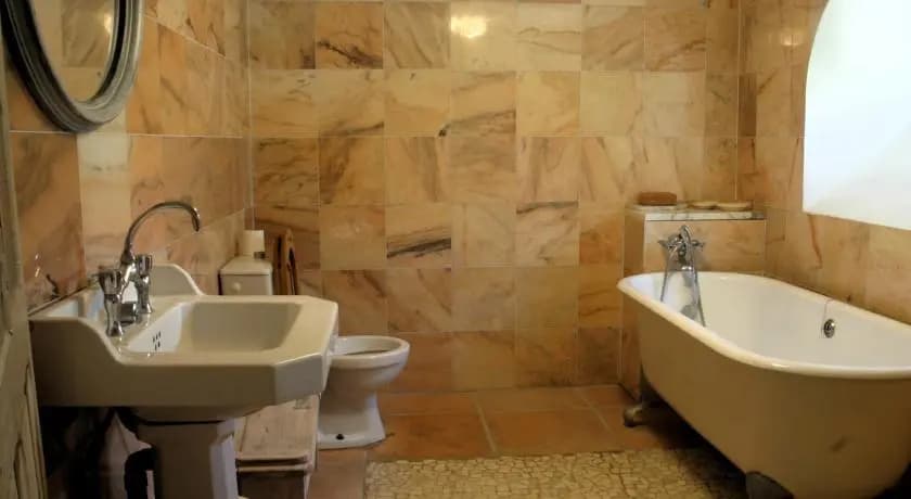 Pradia's Modern Retreat - Photo 4