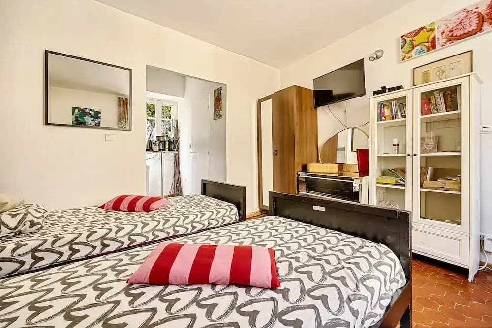 Studio Twin Beds in Aix en Provence - Photo 2