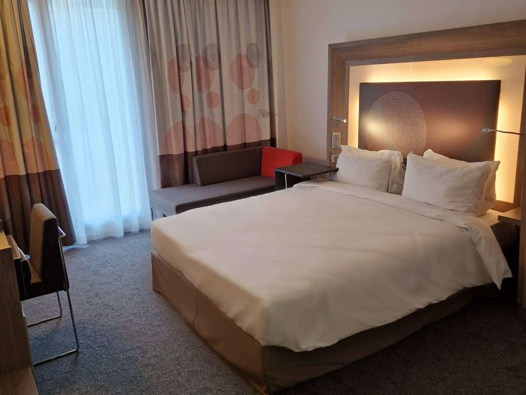 Novotel Avignon Centre - Photo 2