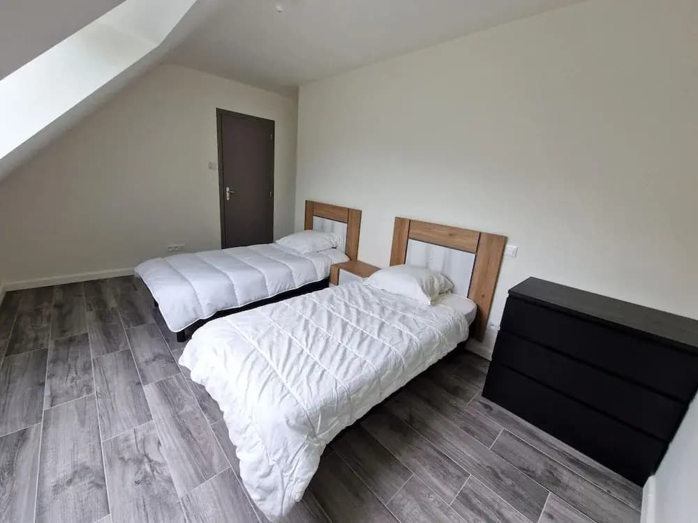 Spacious House Near Pink Granite Coast - Photo 2