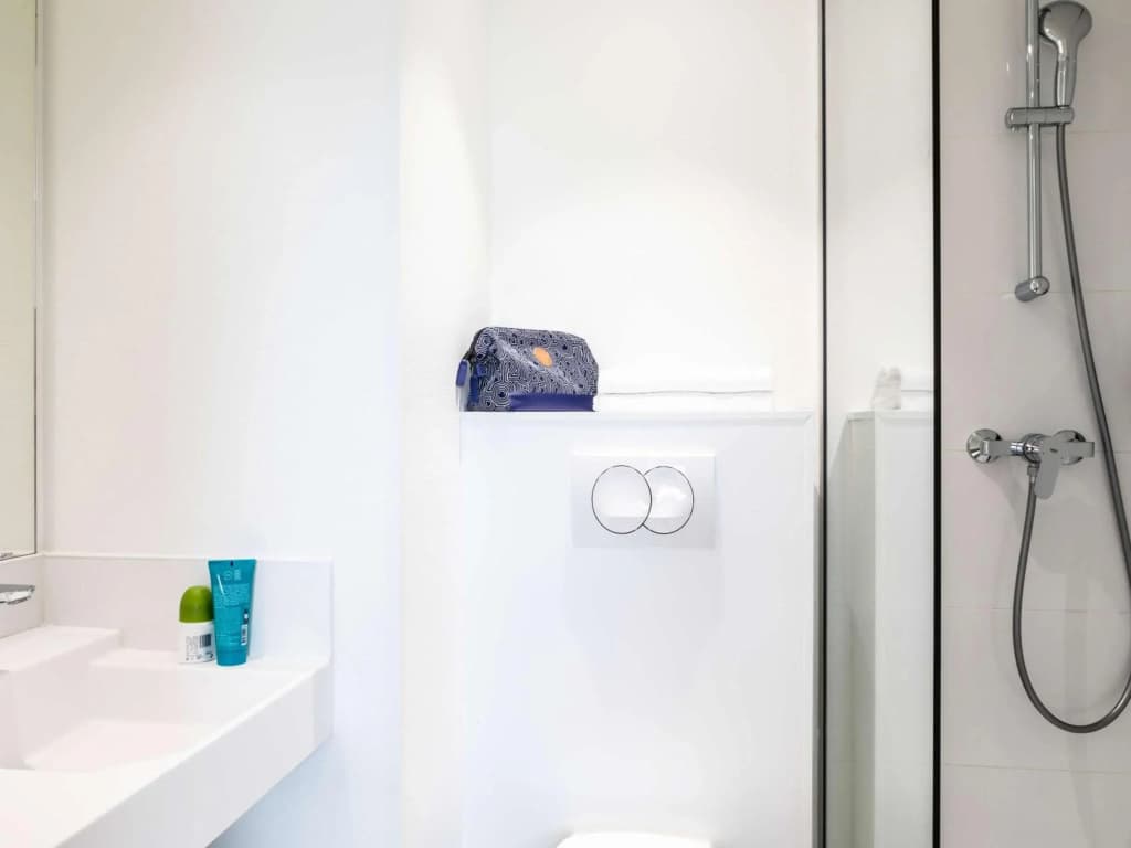 ibis budget Paris Porte de Montreuil - Miniature 6