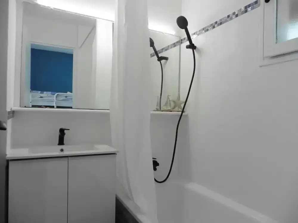 Studio in Sainte-maxime Near Sandy Beaches - Photo 4
