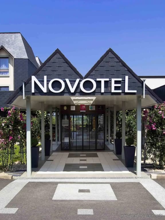 Novotel Amboise - Photo 1
