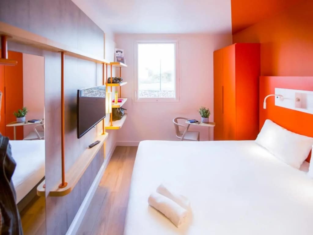 ibis budget Montpellier Nord - Photo 3