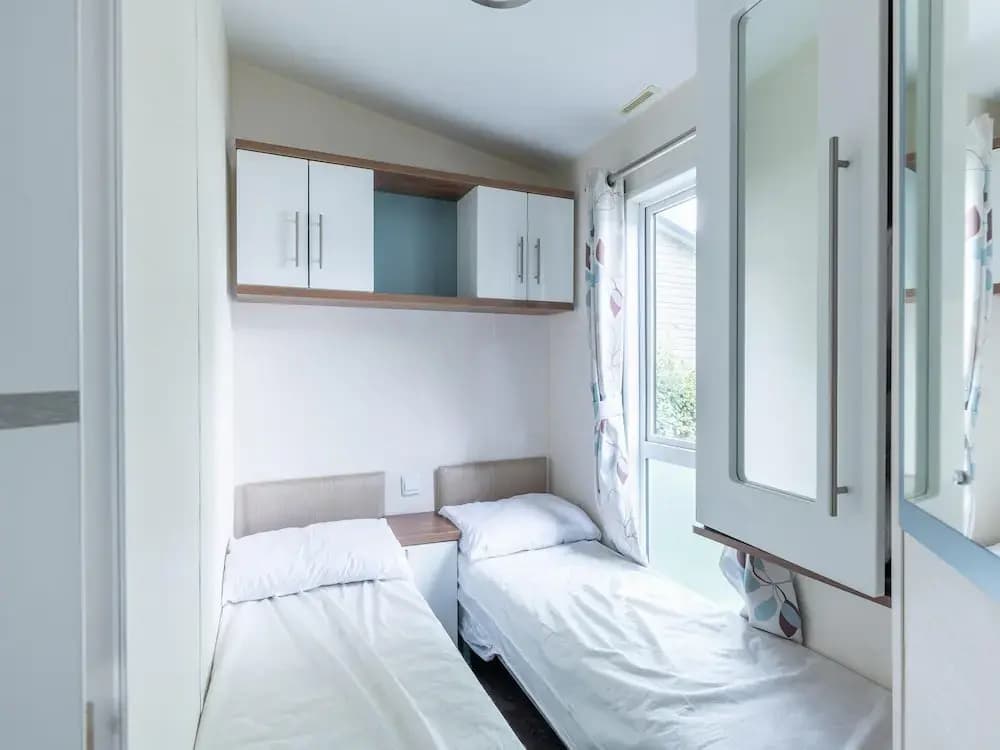 Mobile Home in Veuzain-sur-loire With Garden - Photo 2