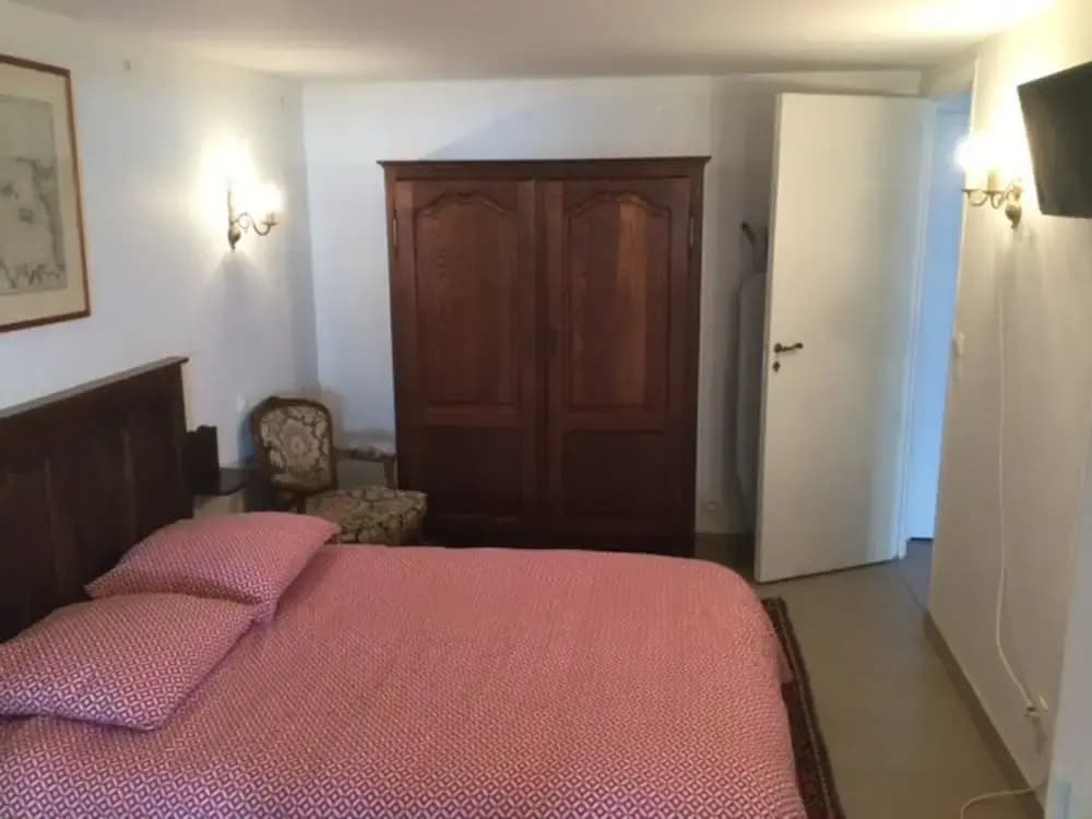 1-bedroom Apartment With View of Private Beach - Miniature 4