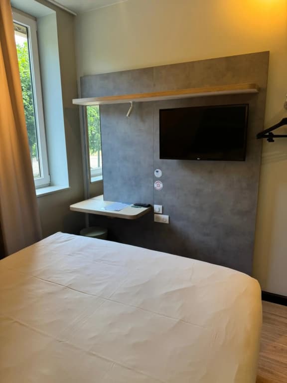 Ibis Budget Nancy Laxou - Photo 2