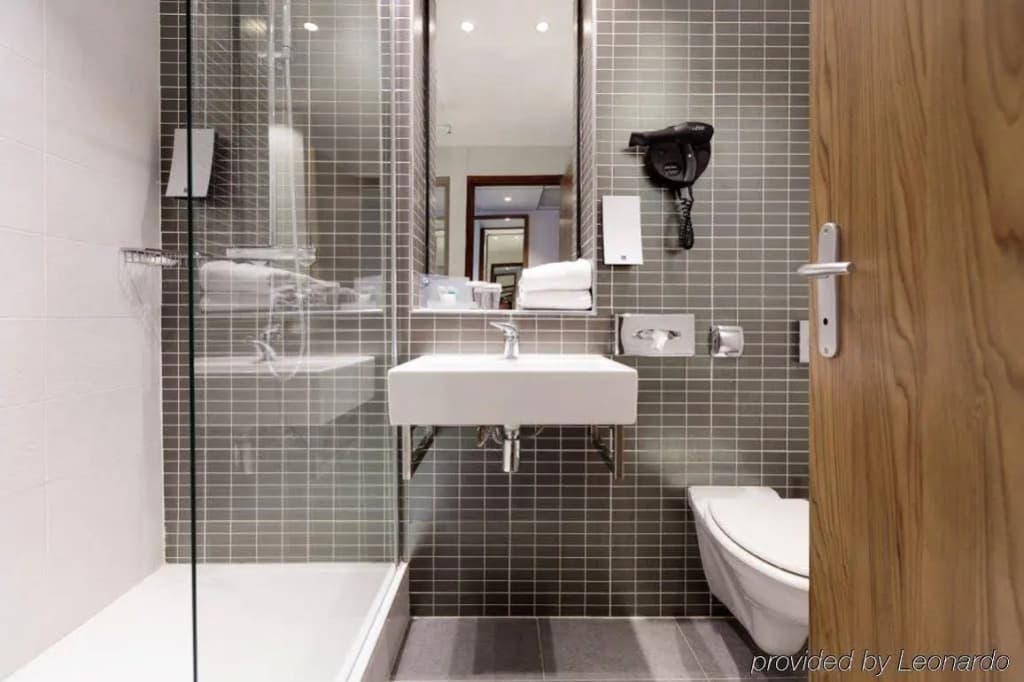 Holiday Inn Clermont-Ferrand Centre by IHG - Miniature 7