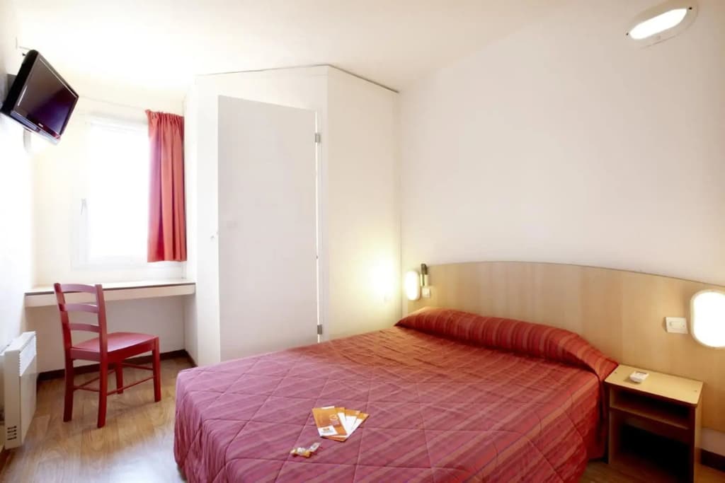 Hotel Première Classe Niort Est - Chauray - Photo 3