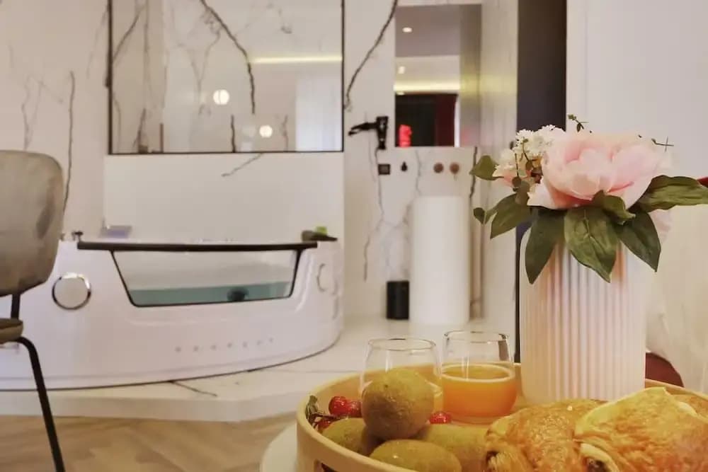Luxurious Suite With AC Le Marais Beaubourg - Miniature 7