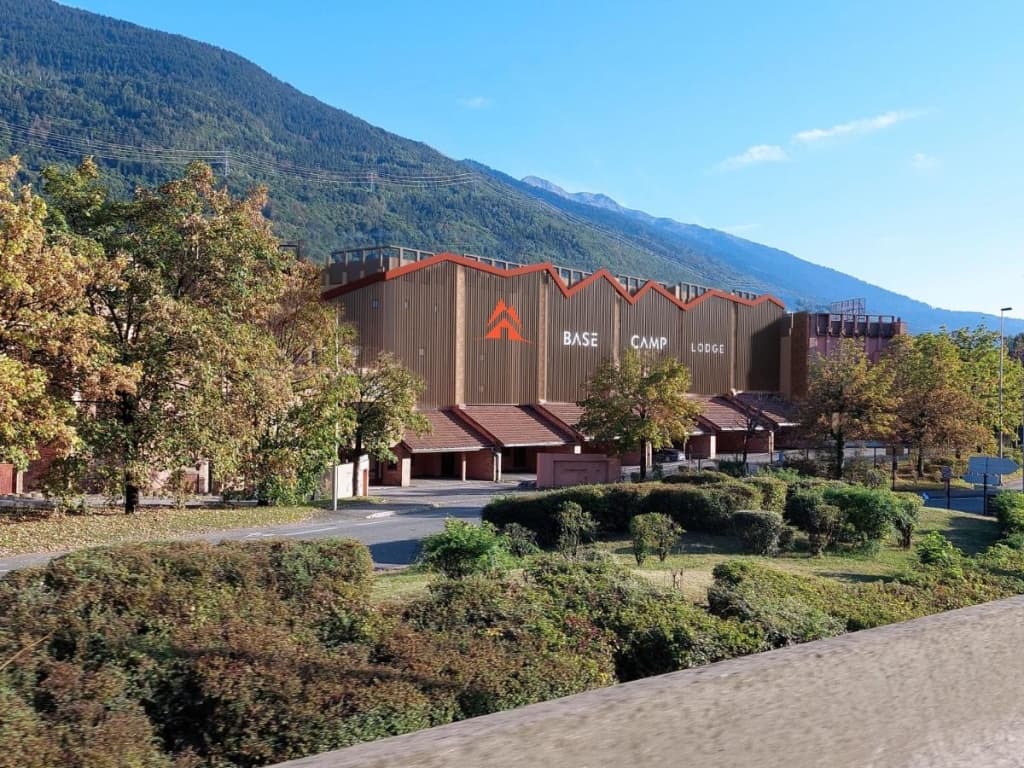 Base Camp Lodge - Albertville - Miniature 6