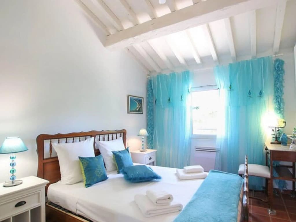 Serene Holiday Home in Grimaud With Private Pool - Photo 4