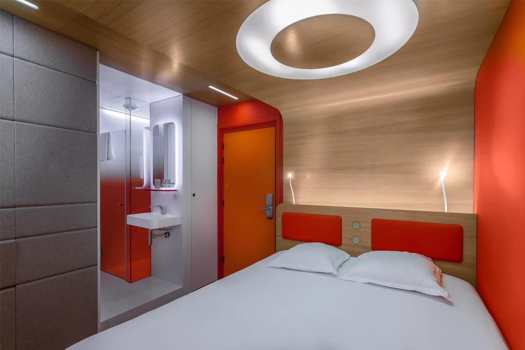 Hotel Odyssey - Photo 2