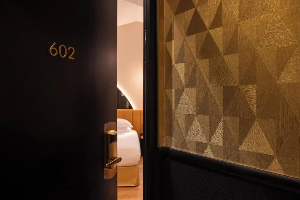 Hotel Arc Elysees - Miniature 8