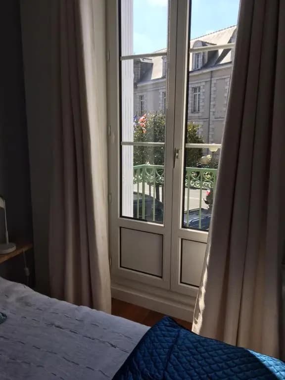 Studio Balcon De La Place - Miniature 5