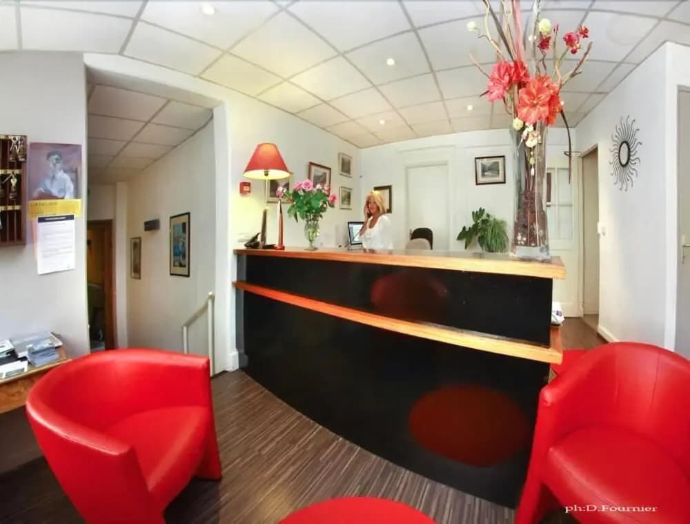 Hotel Aquitaine - Photo 2