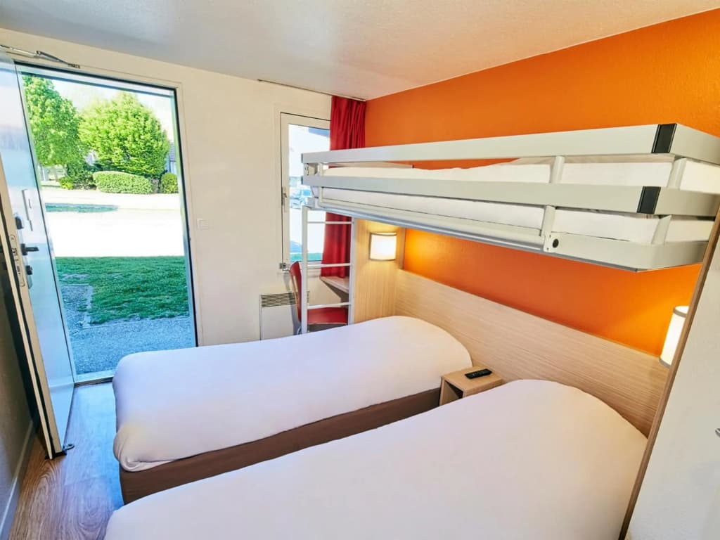 Hôtel Premiere Classe Melun Senart - Vert Saint Denis - Photo 3