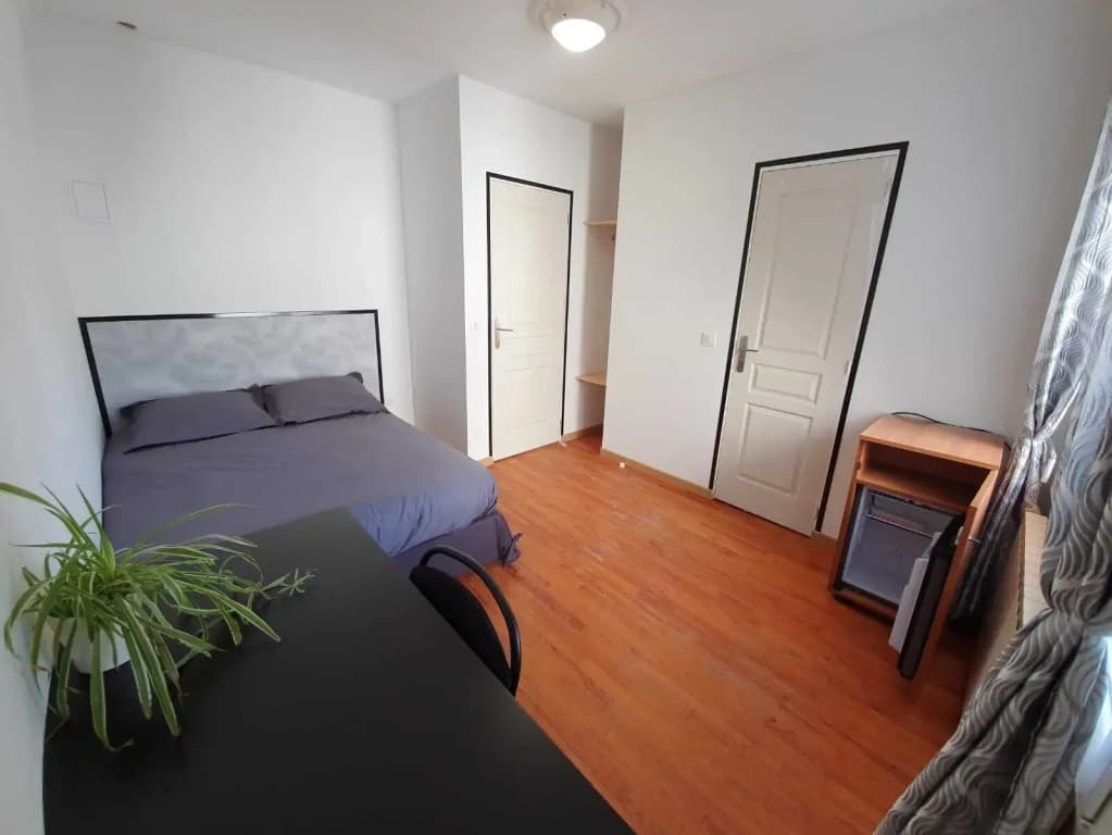NancyRoom - Photo 3