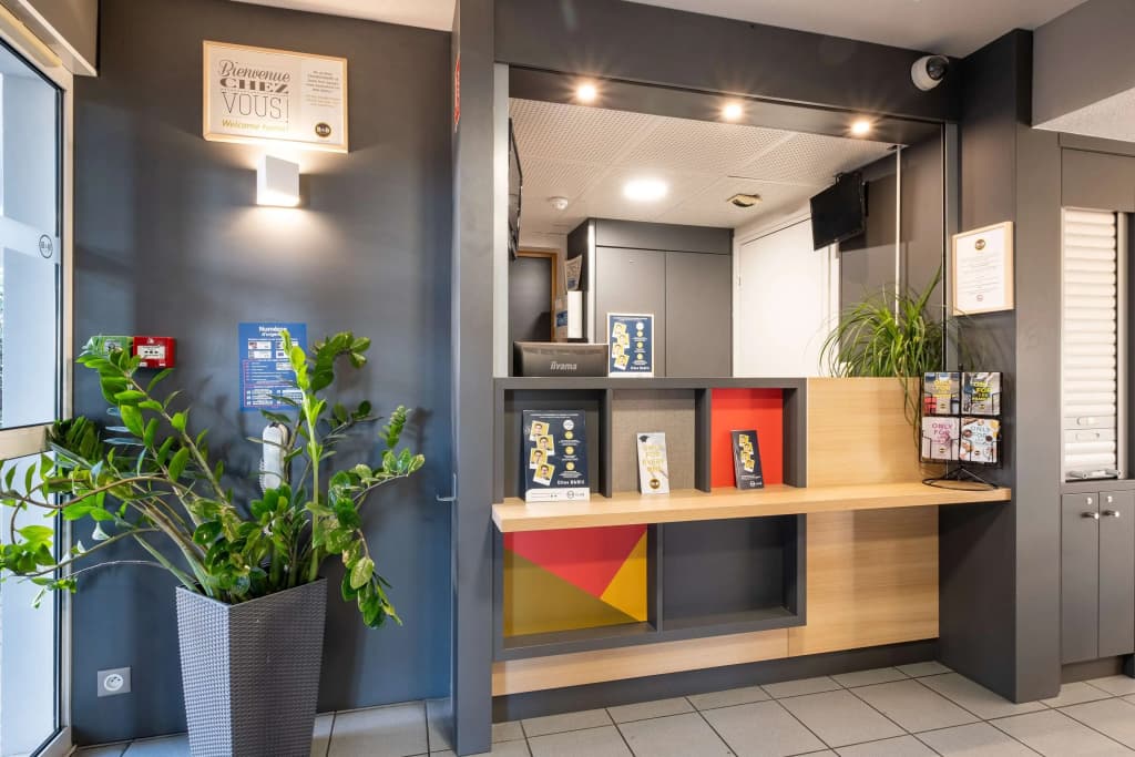 B&B HOTEL Lille Seclin Unexpo - Photo 2