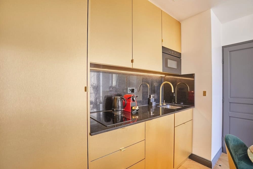 Superb AC- 2bdr Apartement Montaigne/arc de Triomphe - Miniature 7