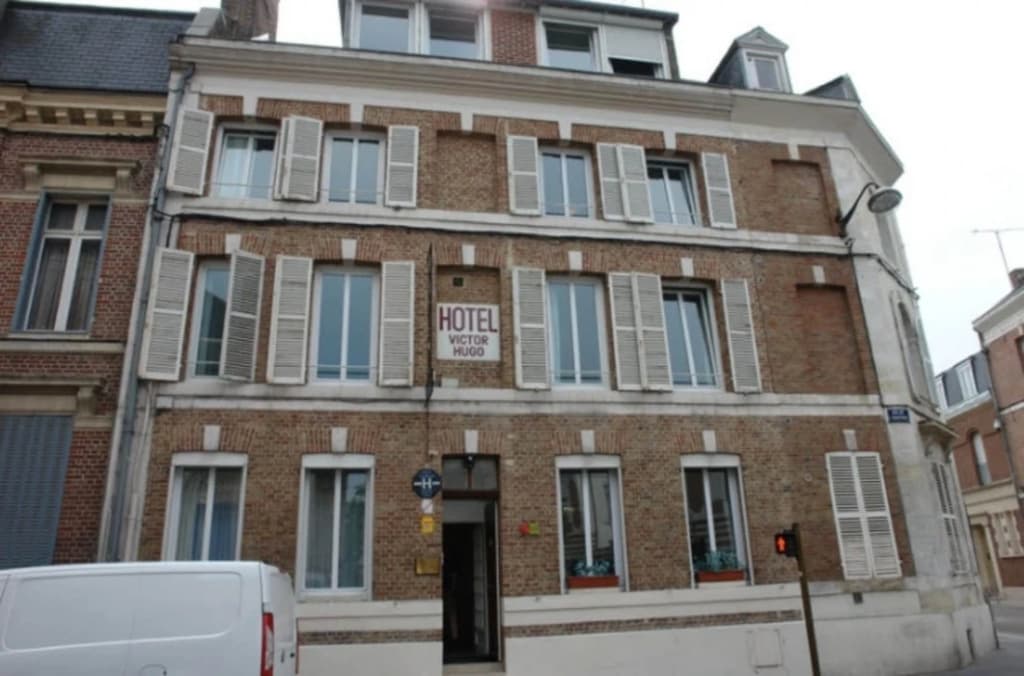 Hôtel Victor Hugo - Photo 1