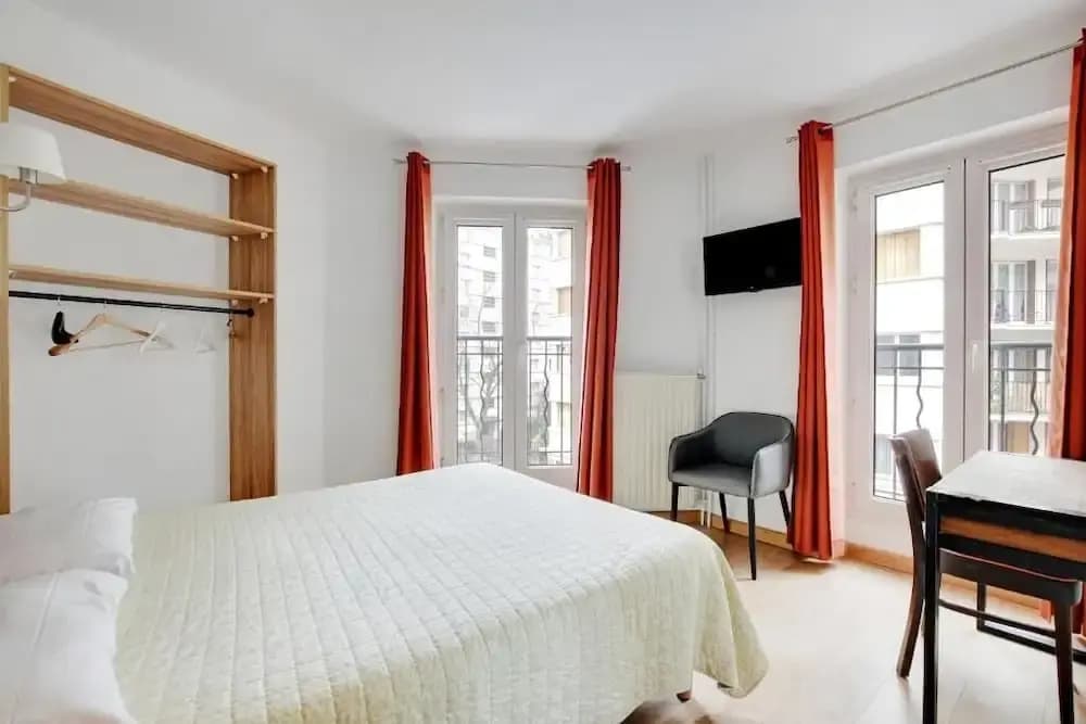 Hôtel Dauphine-Dijon Gare-Self Check In - Photo 3
