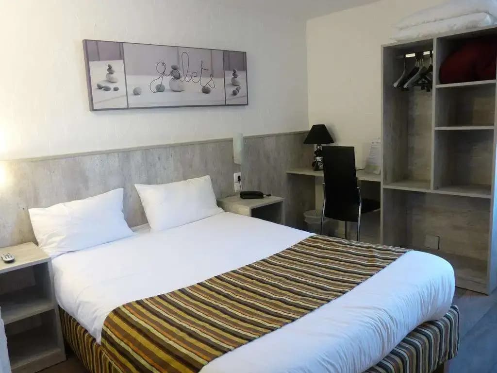 Brit Hotel Bosquet - Miniature 6