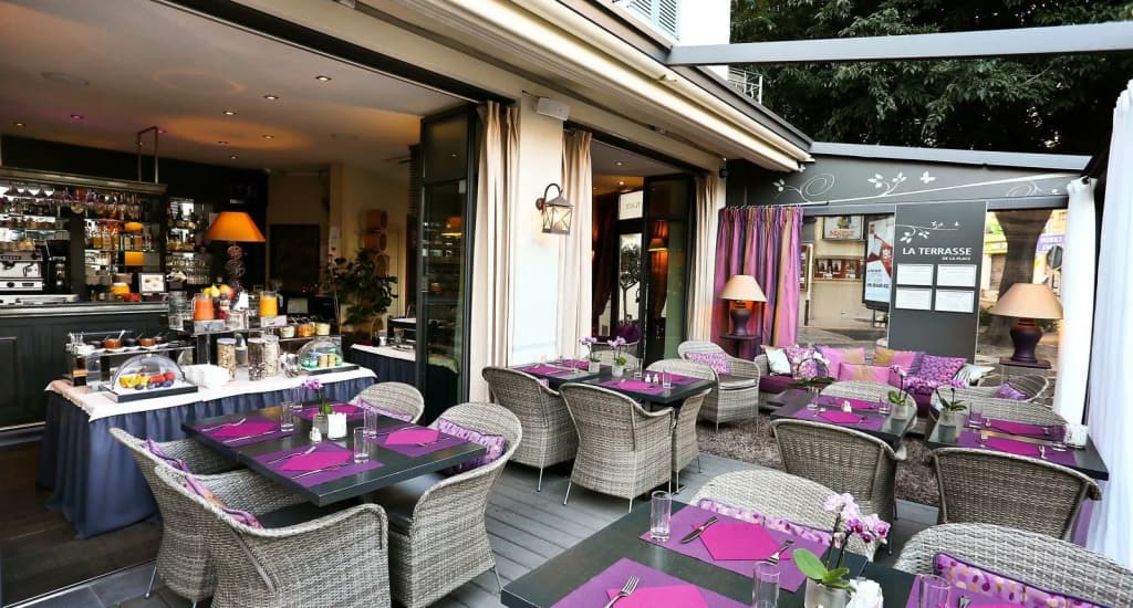 La Place - Photo 2