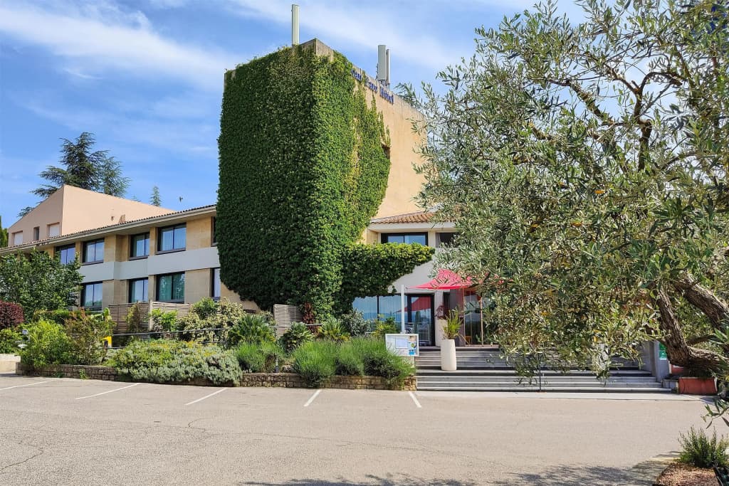 Best Western Sevan Parc Hotel - Photo 1