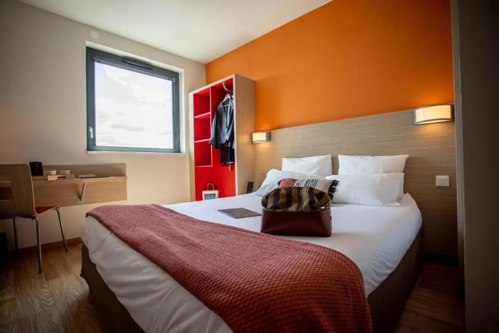 Oneloft Hotel - Photo 2