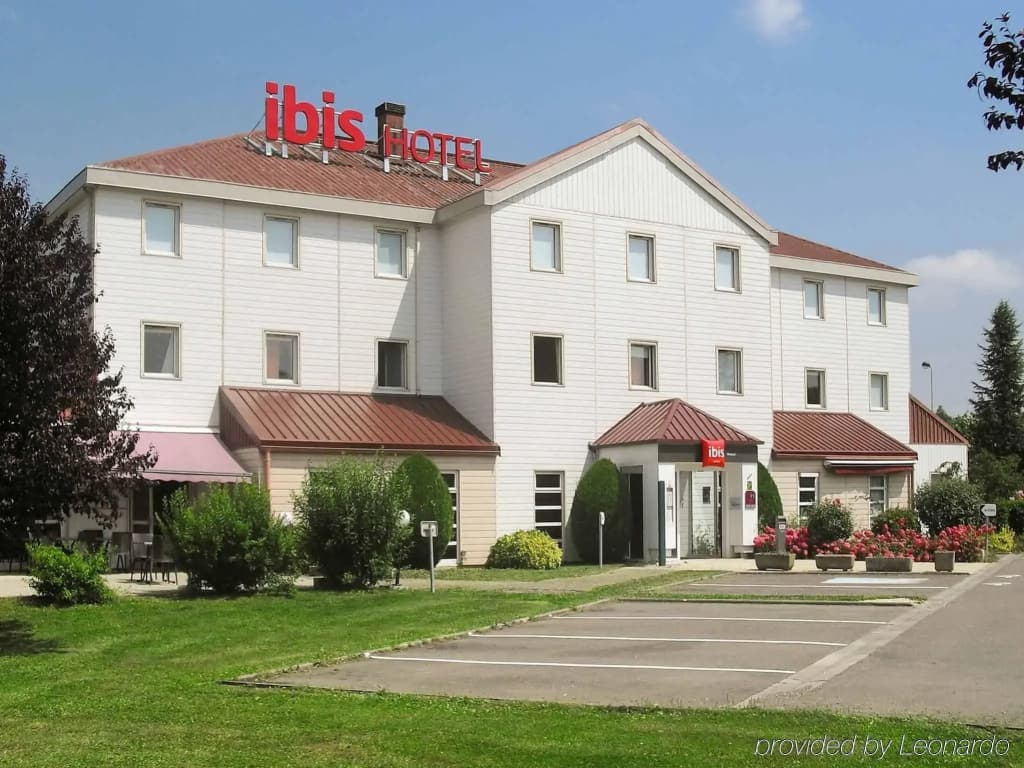 ibis Vesoul - Photo 1