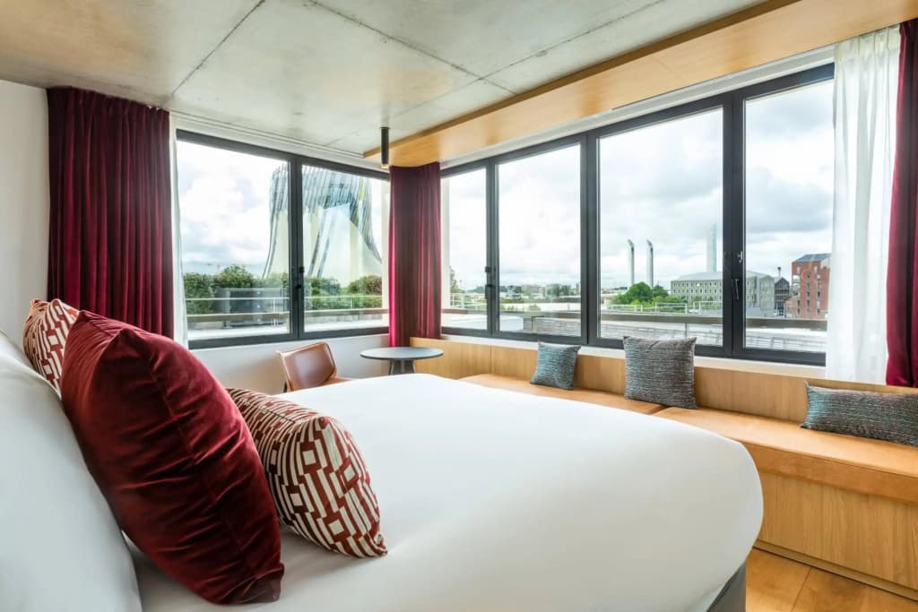 Renaissance Bordeaux Hotel - Photo 2