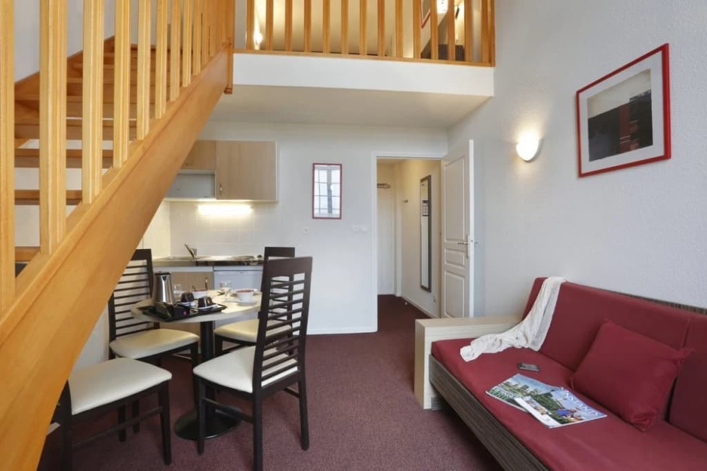 Comfort Suites Epernay - Miniature 8