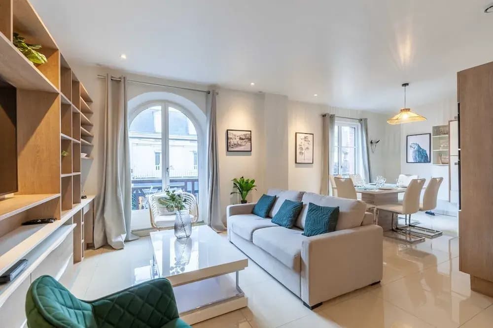 High-end 75m2 Apartment - Place Morny - Miniature 8