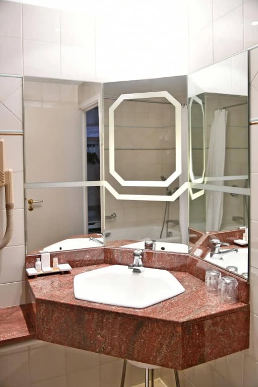 Best Western Plus Le Picardy - Miniature 8