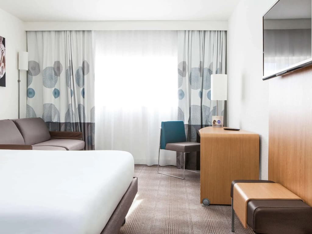 Novotel Saint-Quentin en Yvelines - Photo 3