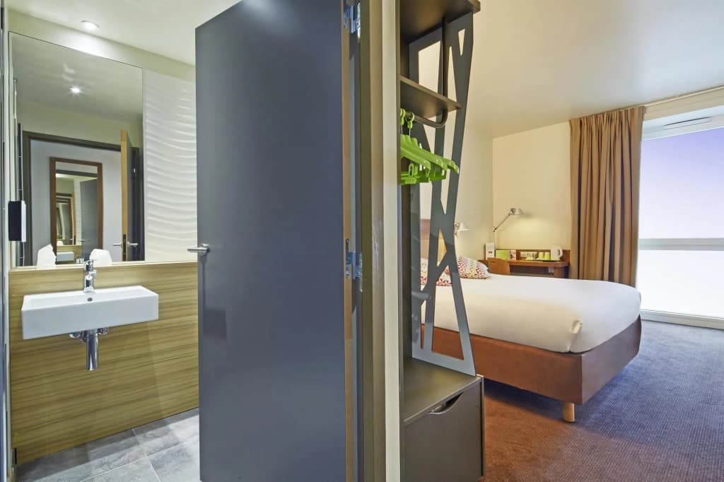 Campanile PRIME - Paris Saclay - Photo 4