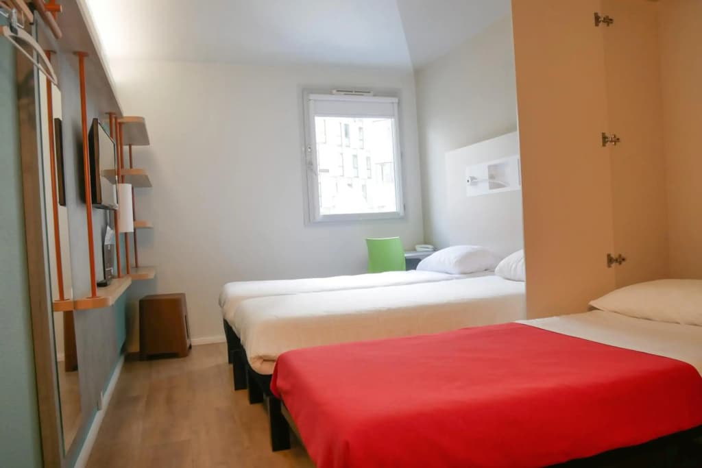 Ibis Budget Dijon Centre Clemenceau - Photo 3