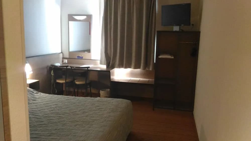 ACE Hôtel Brive-la-Gaillarde - Miniature 6