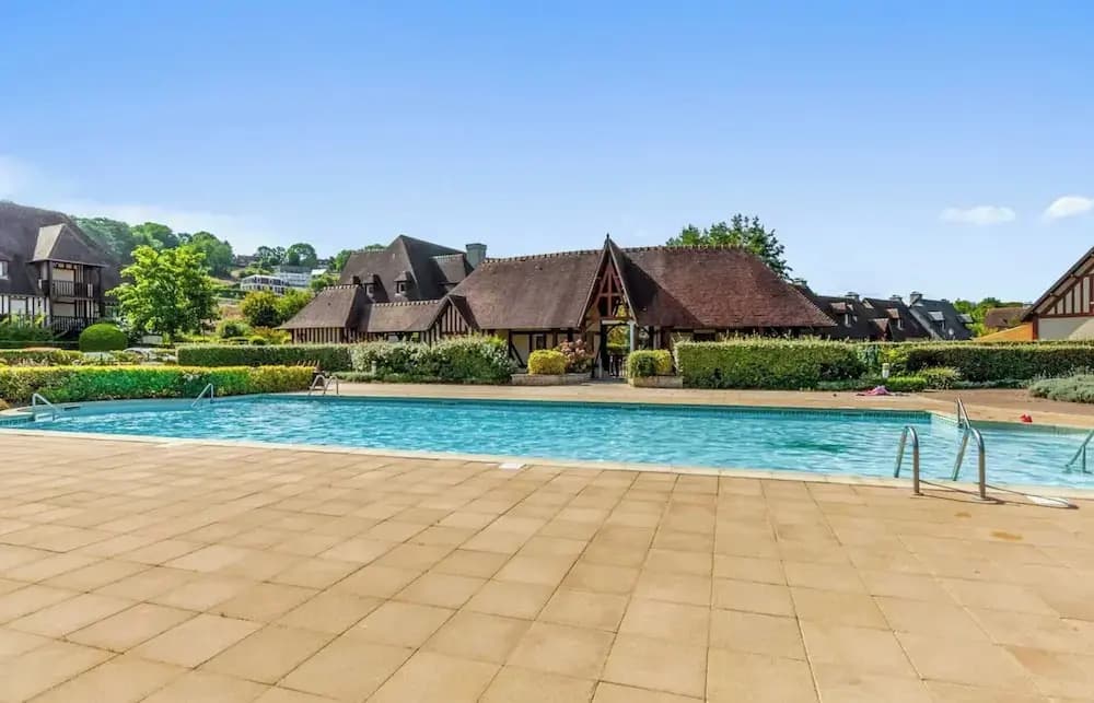 Charming House With Garden in Residence With Pool - Miniature 6