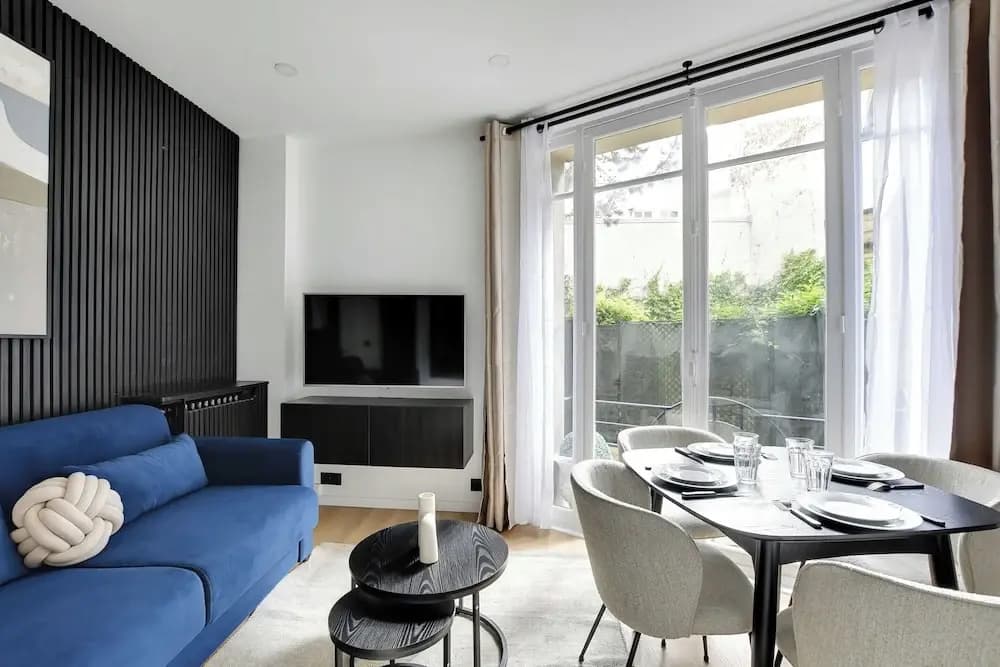 Magnificent 2bd/6p Apartment - Eiffel Tower - Miniature 7