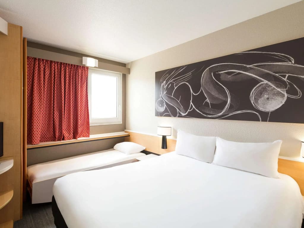 ibis Besançon Centre La City - Photo 3