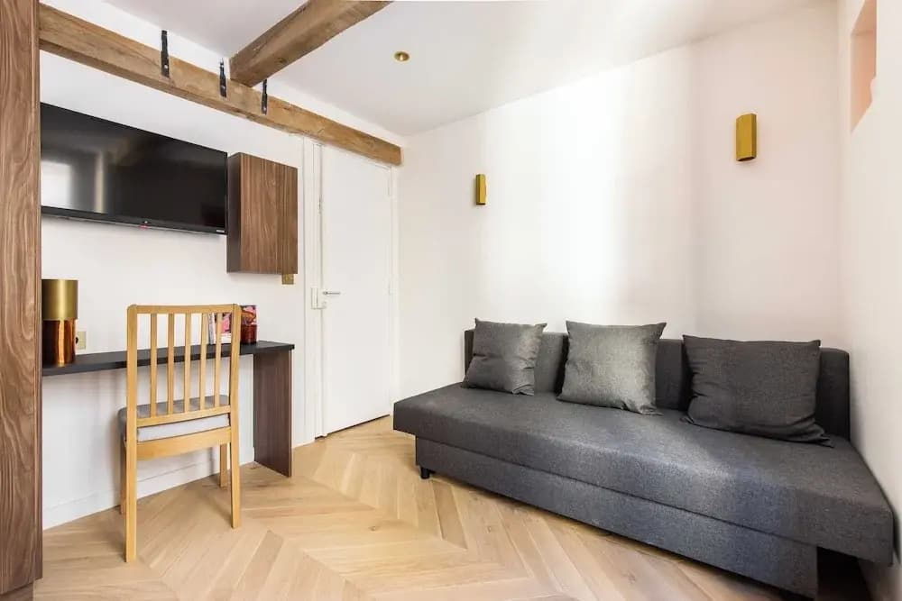 Studio in the Heart of Paris Batignolles - Photo 1