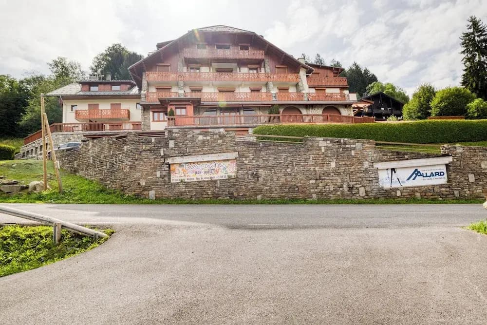 Warm Apartment Nestled in the Heart of Megeve - Miniature 6