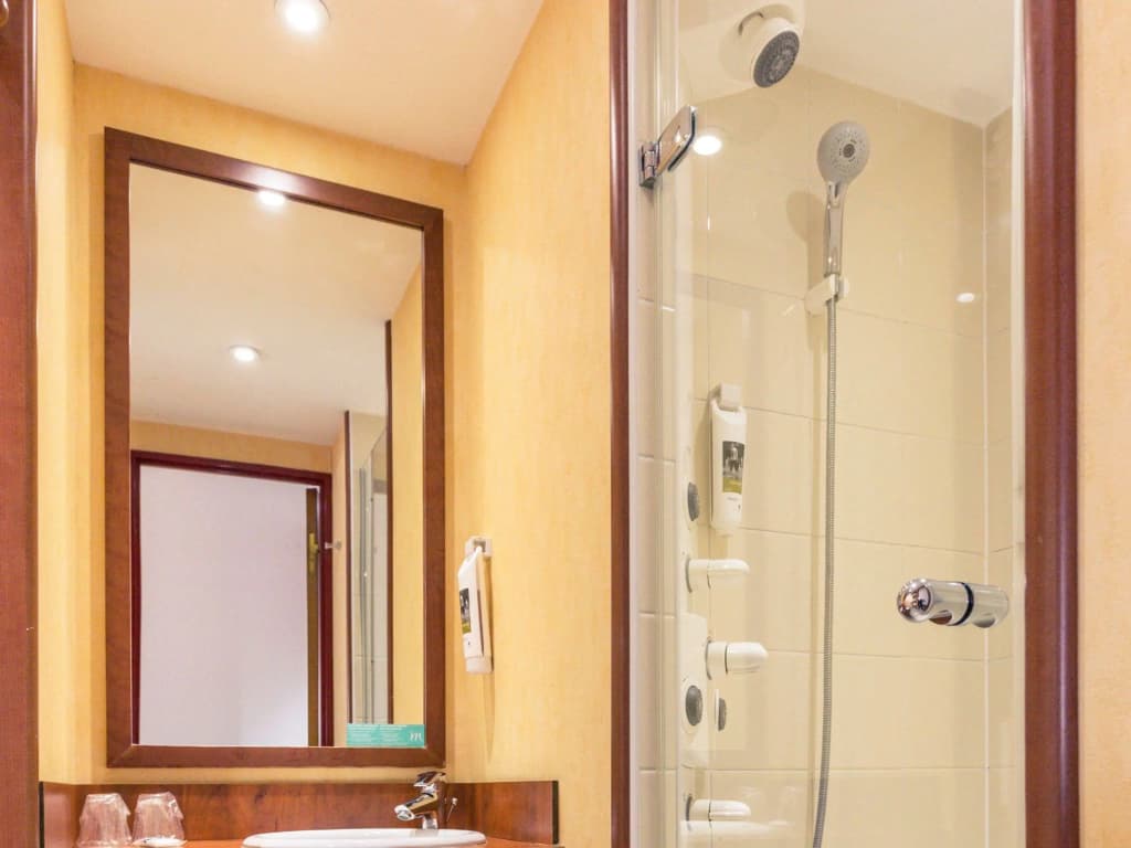 ibis Styles Béziers Centre - Miniature 8