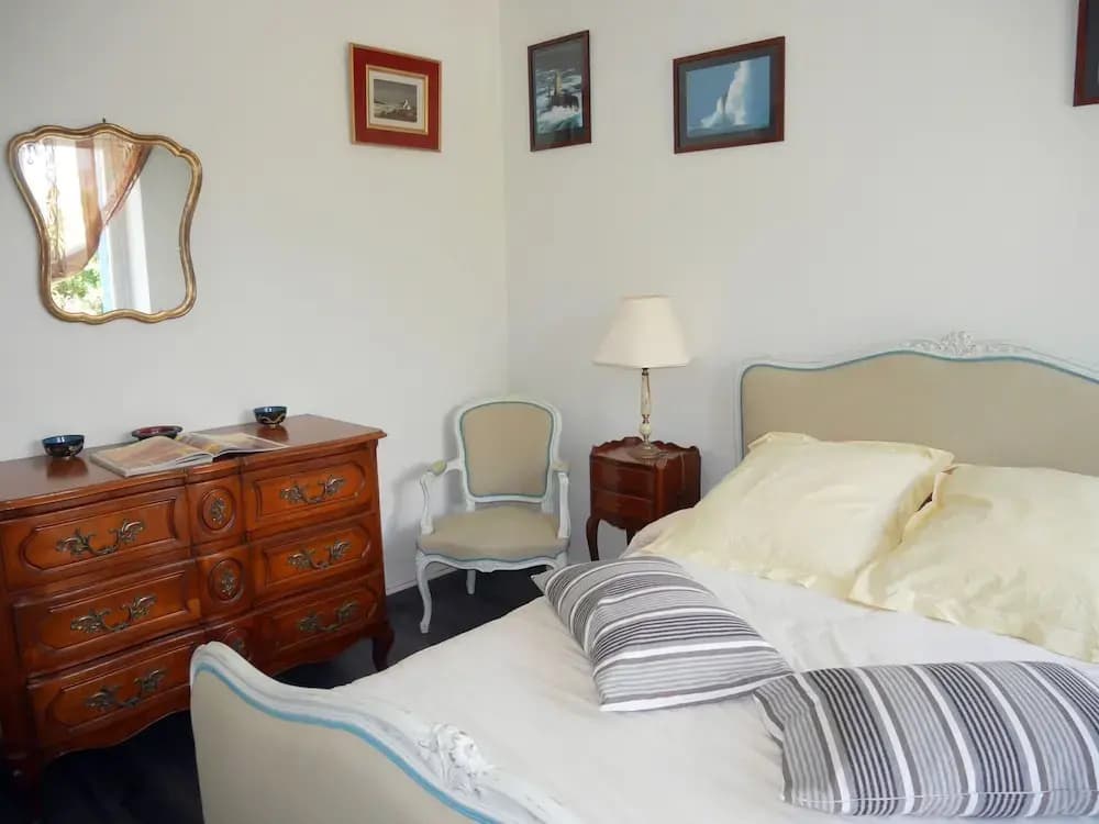 Holiday Home in Lampaul-plouarzel Nearby sea - Miniature 4