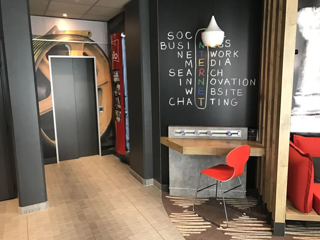 Ibis Lille Centre Grand Place - Photo 4