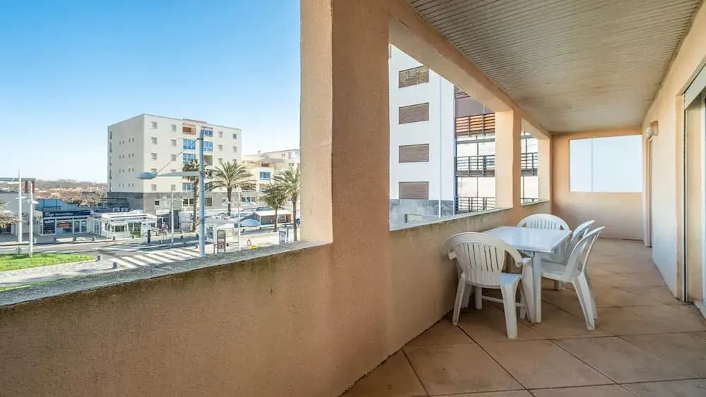 Stylish Beachside Stay, Cap D'agde - Photo 4