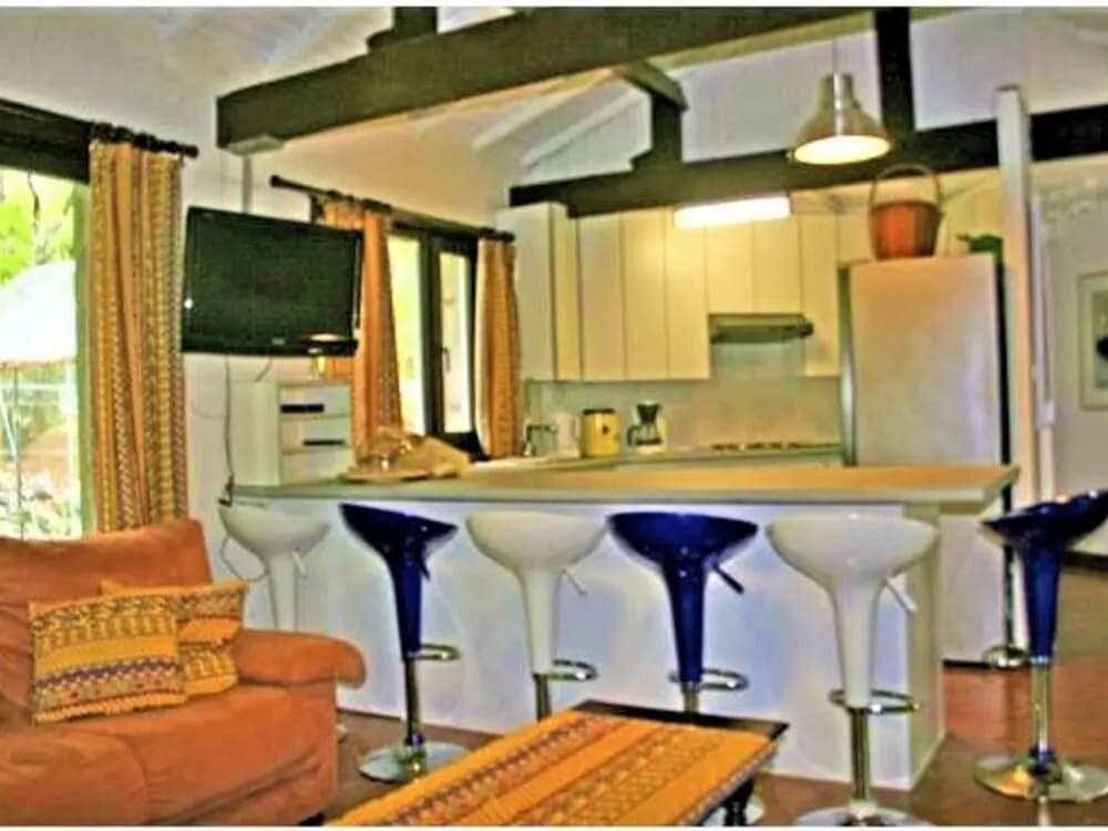 Relaxing Holiday Home in Fayence With Private Swimming Pool - Photo 1